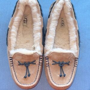 UGG Beige Suede Moccasin Slippers women’s